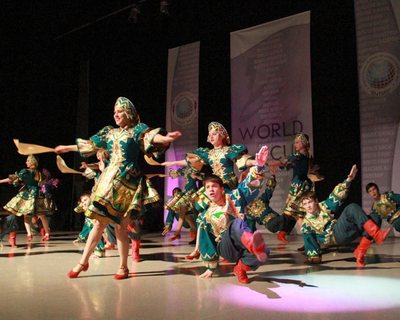В Белгород приехали 92 творческих коллектива танцоров